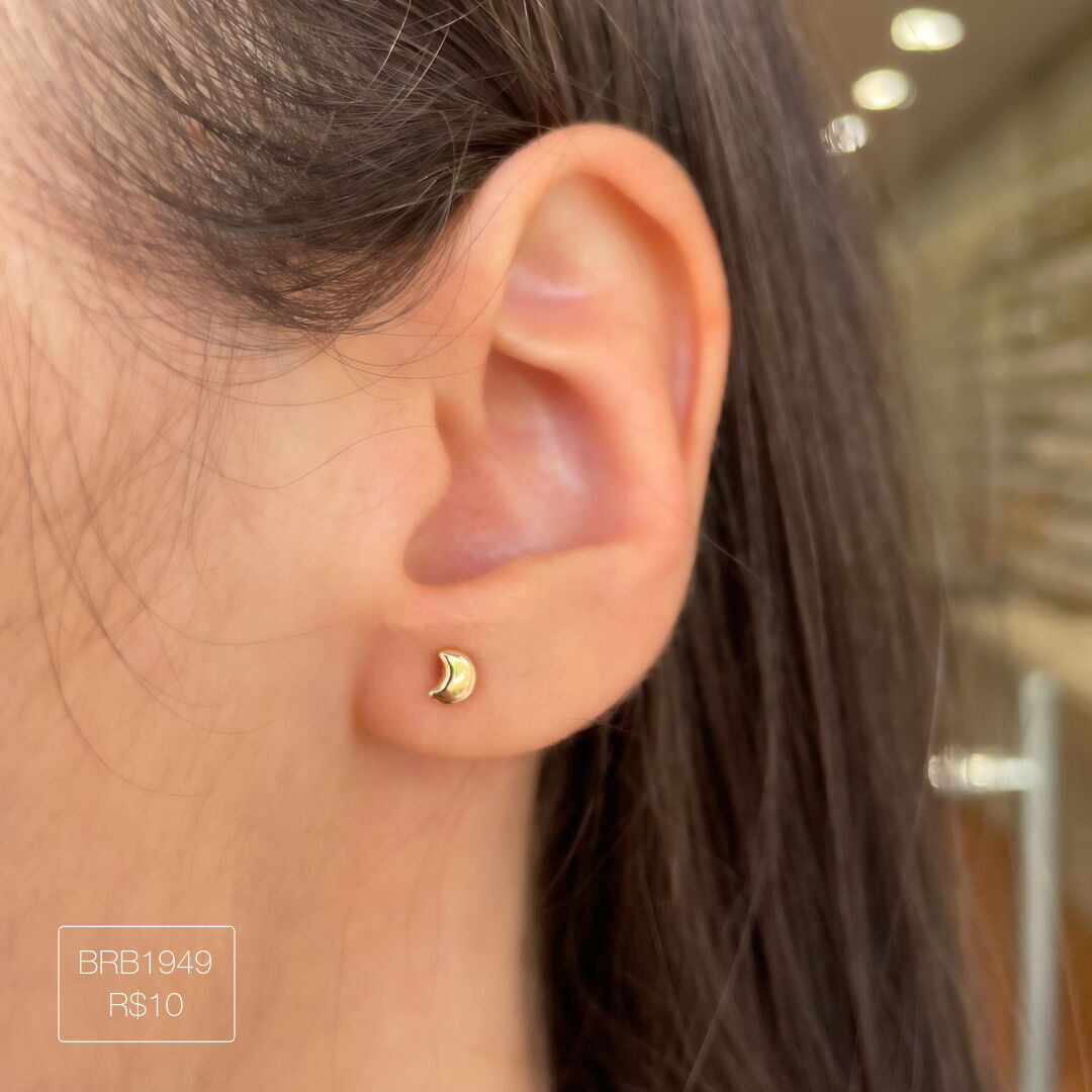 Brinco de Lua Micro Liso Dourado